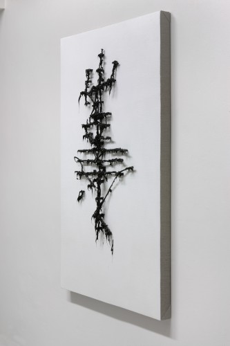 Antenna calligraphy, 150×190×20 cm, silicone on canvas.